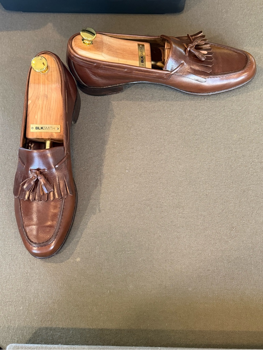 Ferragamo Men’s Brown Leather Tassel Kiltie Loafers - Picture 5 of 6